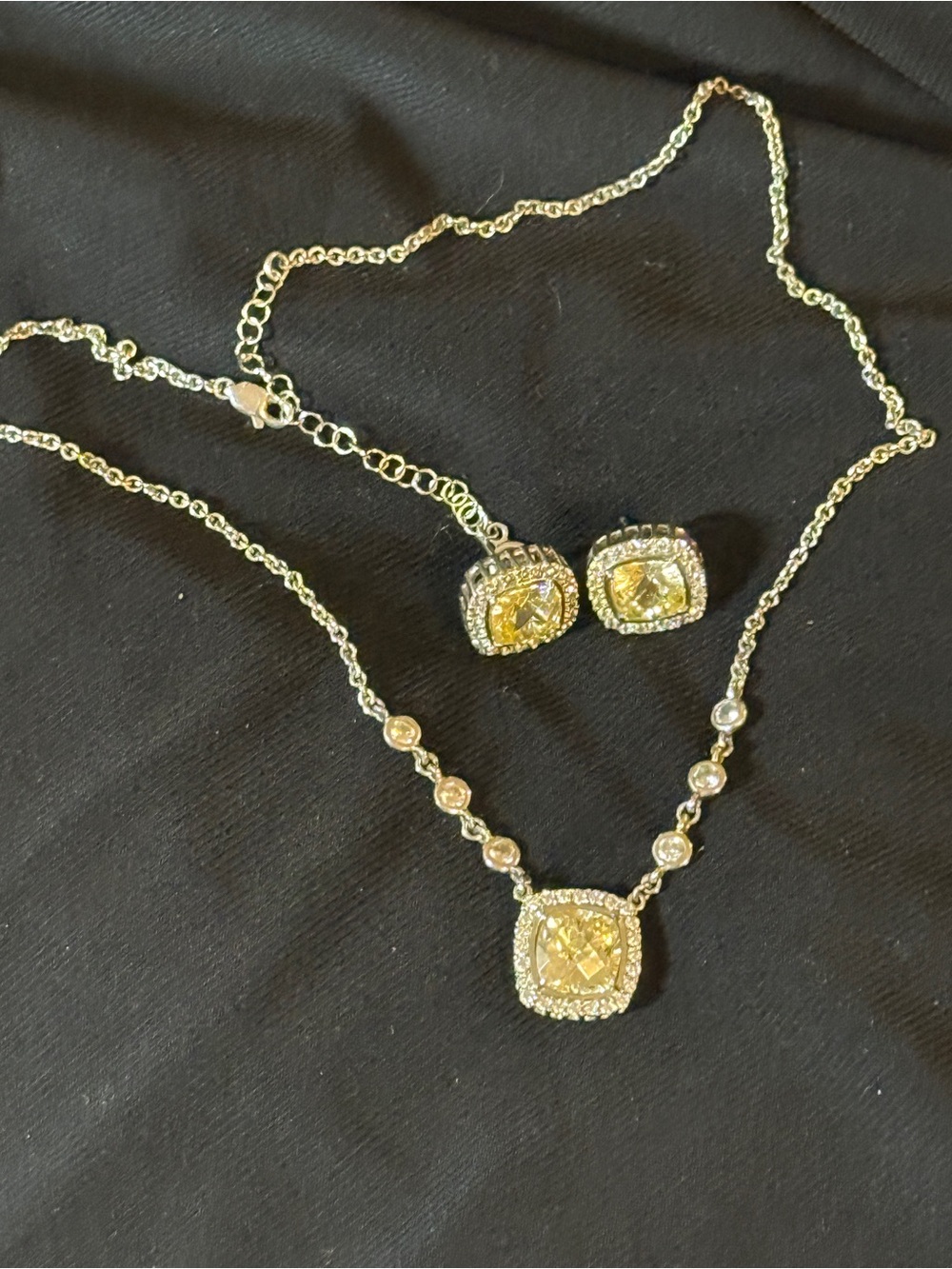 Yellow Gemstone Pendant Necklace and pierced earring set